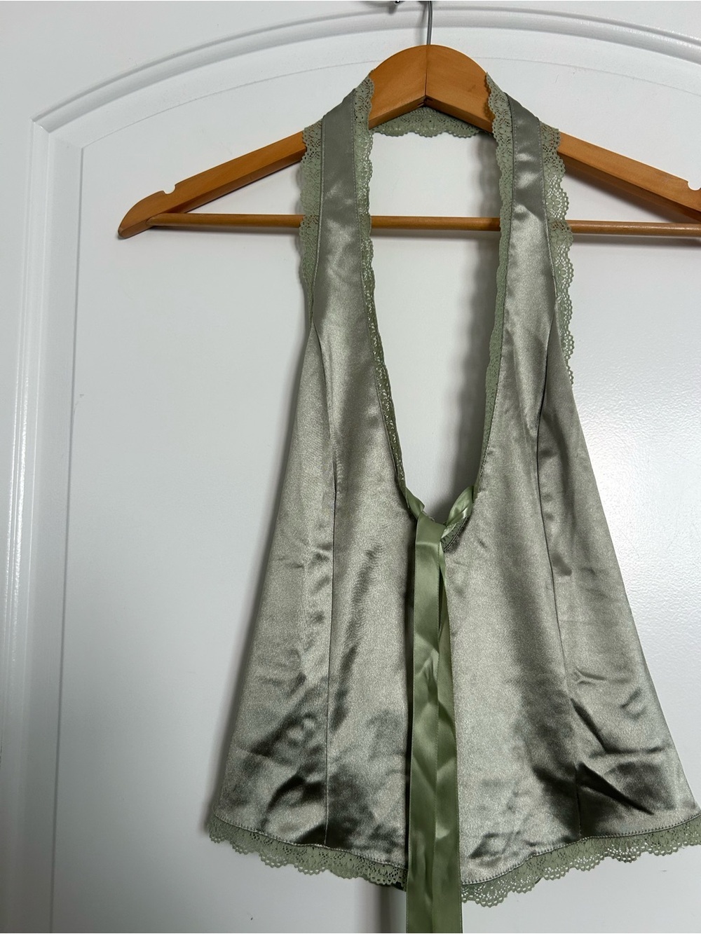 Kimchi Blue y2k 90s Satin Lace Halter Bow Babydoll Top Size M Chic Romantic - Picture 7 of 14